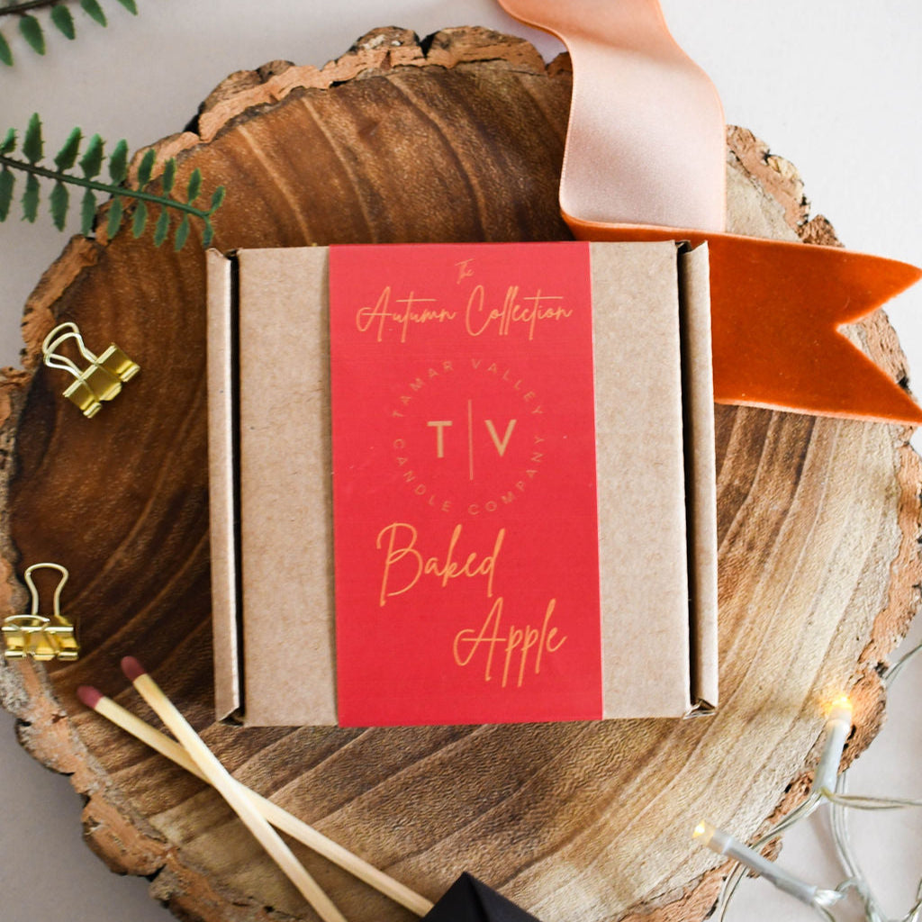 Baked Apple wax melts hand-poured in Cornwall with apple and cinnamon fragrance