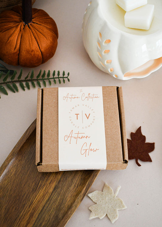 Autumn Glow wax melts hand-poured in Cornwall with warm woods and cashmere scent