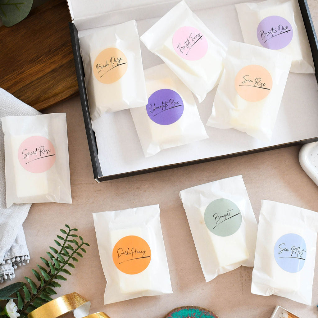 Classic Scent Sample Box with 2-cube wax melt samples of 8 fragrances
