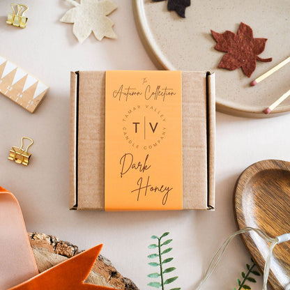 Dark Honey wax melts hand-poured in Cornwall uk with golden honey and tobacco fragrance