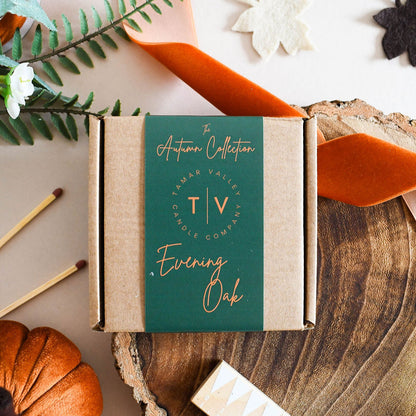 Evening Oak wax melts hand-poured in Cornwall with tobacco and oak fragrance